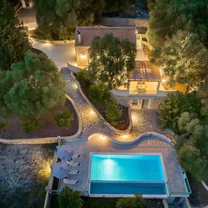 https://architects-villa.kefaloniahotels.net